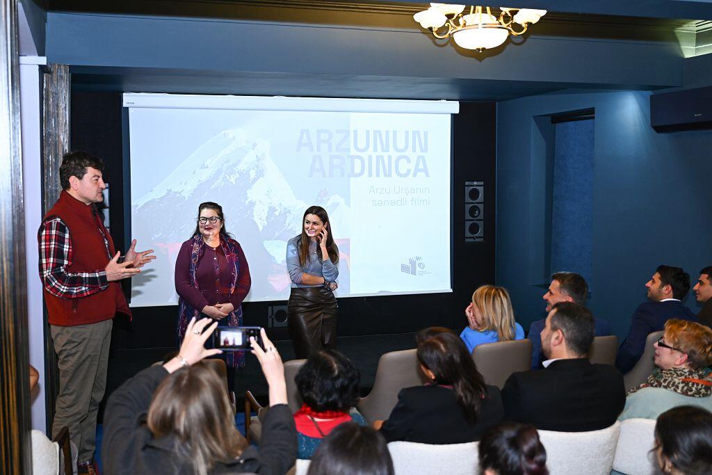 Представлен фильм о первой азербайджанской женщине, покорившей Эверест