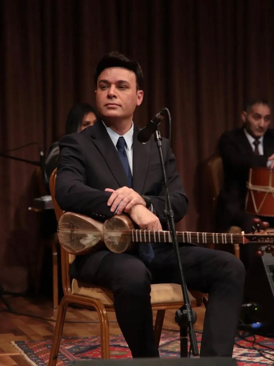 В Баку прошел литературно-художественный вечер в честь узбекского поэта и мыслителя Алишера Навои