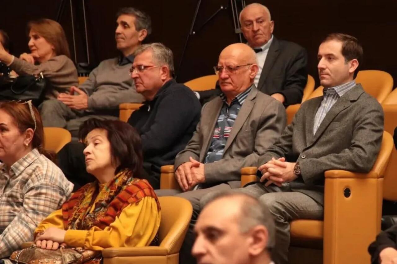 В Баку прошел литературно-художественный вечер в честь узбекского поэта и мыслителя Алишера Навои