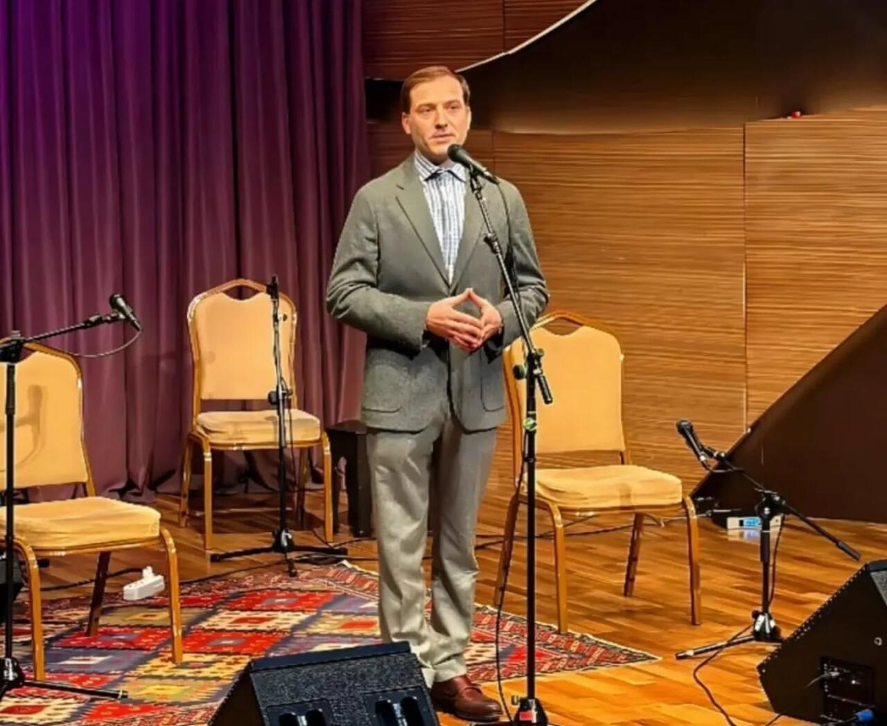 В Баку прошел литературно-художественный вечер в честь узбекского поэта и мыслителя Алишера Навои