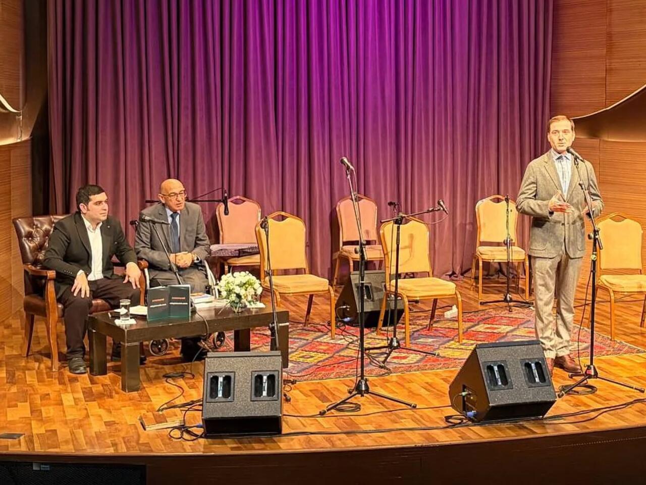 Культурное сотрудничество Азербайджана и Узбекистана на примере "Мукаддимат уль-адаб"