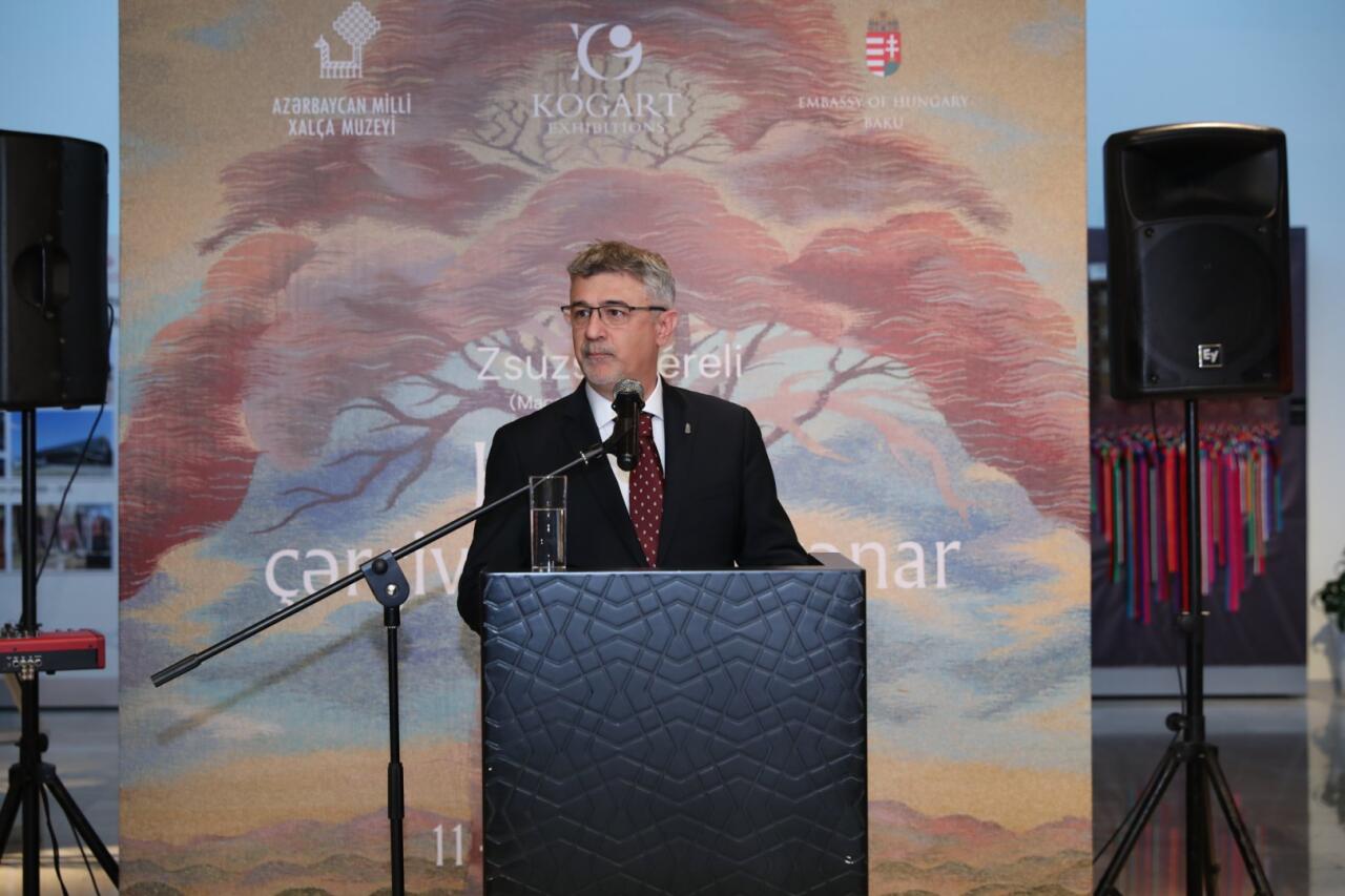 Венгерское искусство гобеленов в Баку – очарование великолепных пейзажей