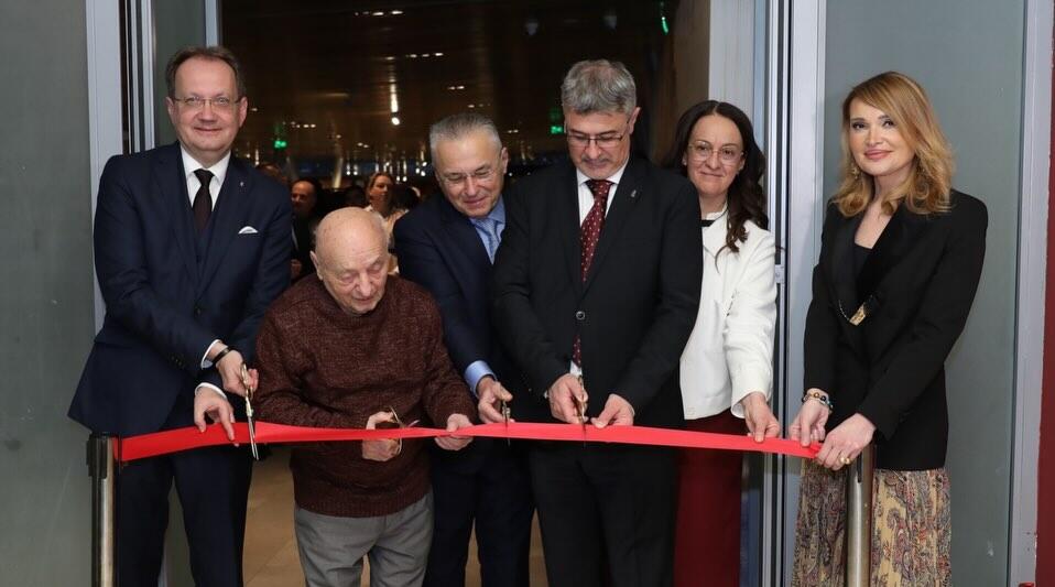 Венгерское искусство гобеленов в Баку – очарование великолепных пейзажей