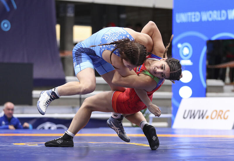 Женская сборная Азербайджана по борьбе проводит сбор в Венгрии