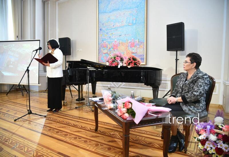 В Баку состоялся творческий вечер Эльмиры Ахундовой