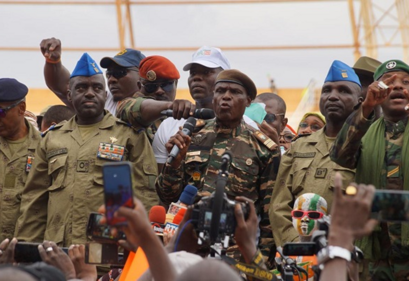 Одна из африканских стран готовится к войне с Францией