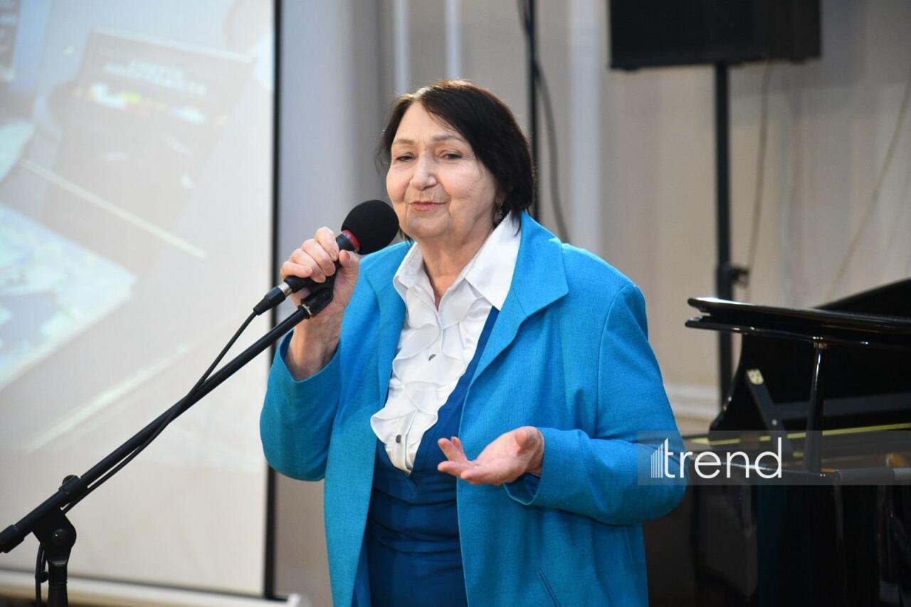 В Баку состоялся творческий вечер Эльмиры Ахундовой