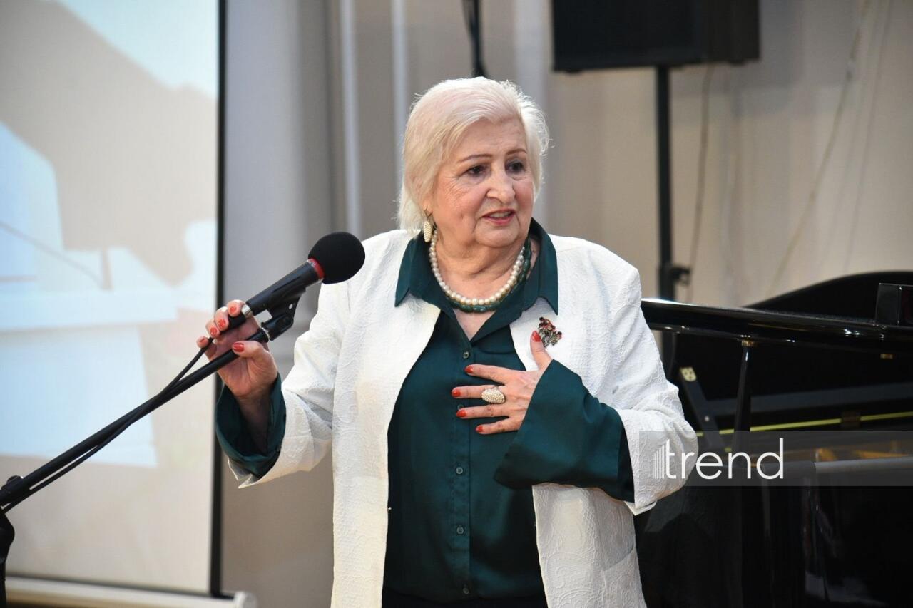 В Баку состоялся творческий вечер Эльмиры Ахундовой