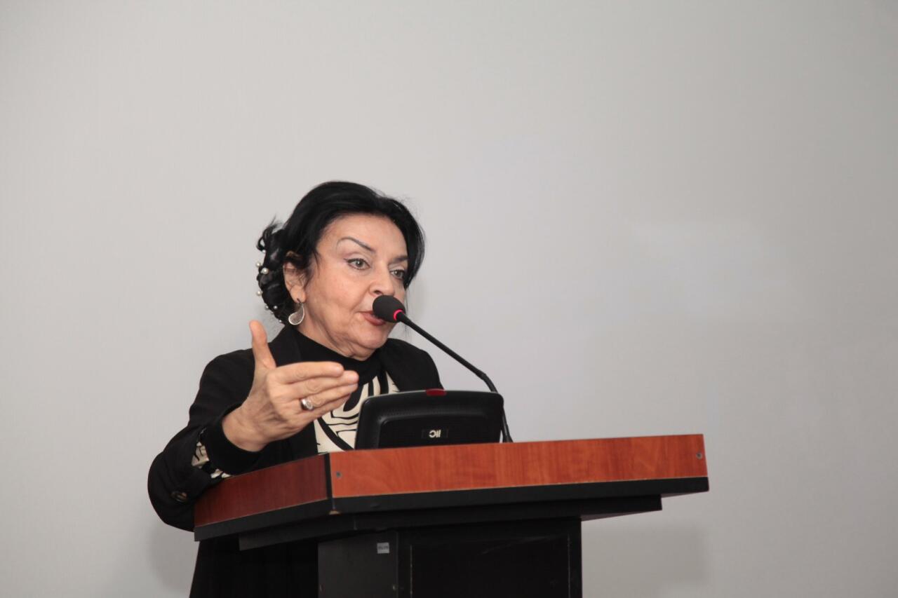 Сценическая магия, киношедевры и незабываемые образы Амалии Панаховой