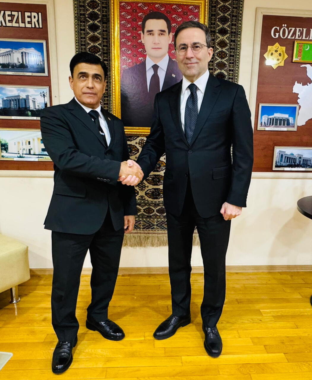 Азербайджан и Туркменистан обсудили развитие сотрудничества в коневодстве