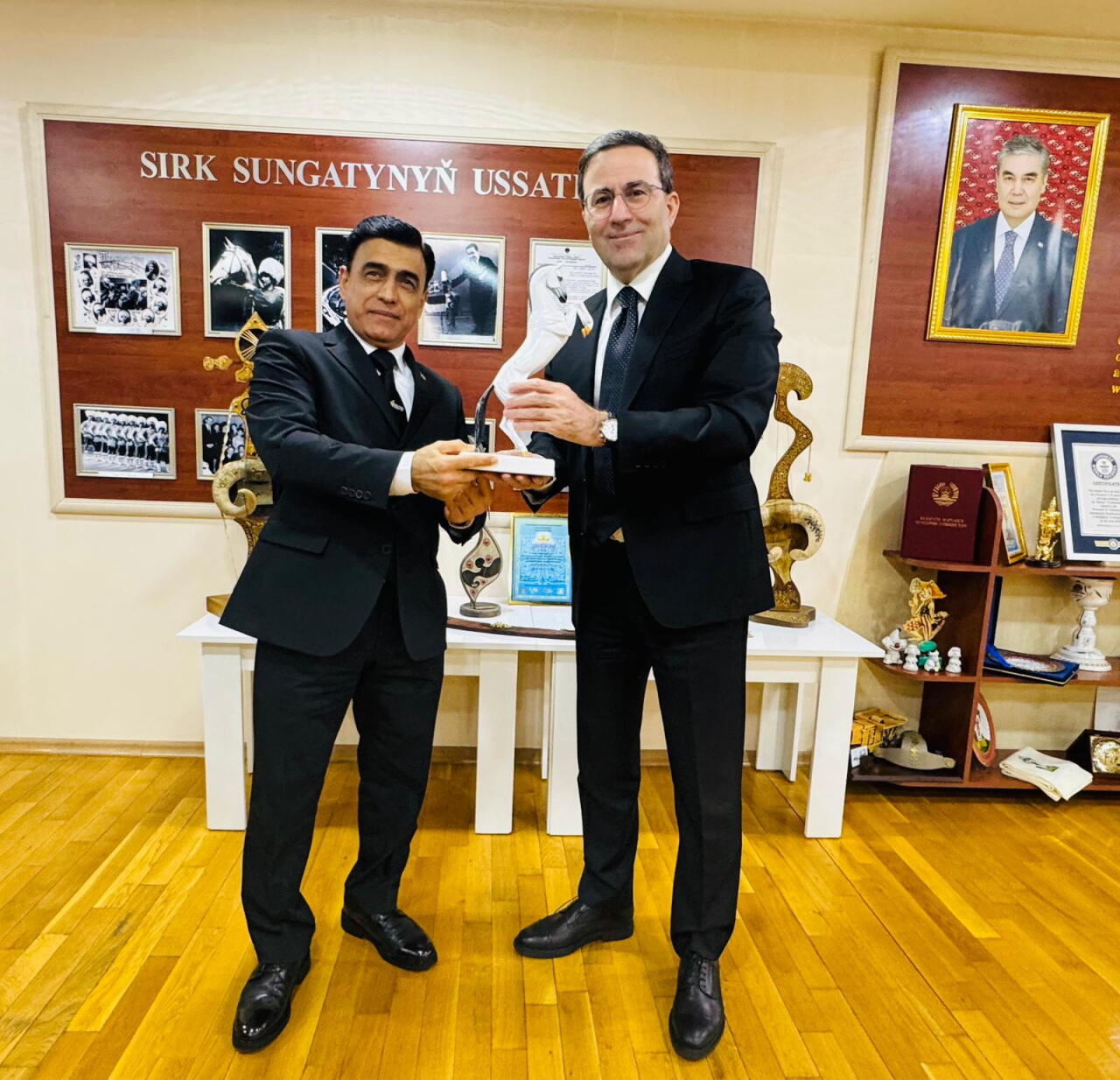 Азербайджан и Туркменистан обсудили развитие сотрудничества в коневодстве