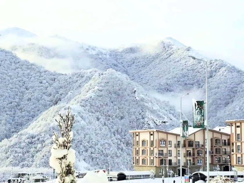 Снежная радость детей в Кяльбаджаре