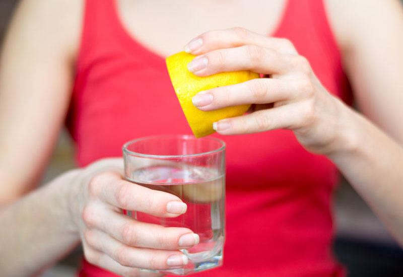 Yatmazdan əvvəl zeytun yağı və limon "shot"u içməyin möcüzəvi təsirləri