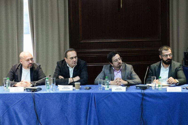 В Армении состоялся круглый стол с участием представителей гражданских обществ Азербайджана и Армении в рамках инициативы «Мост мира»