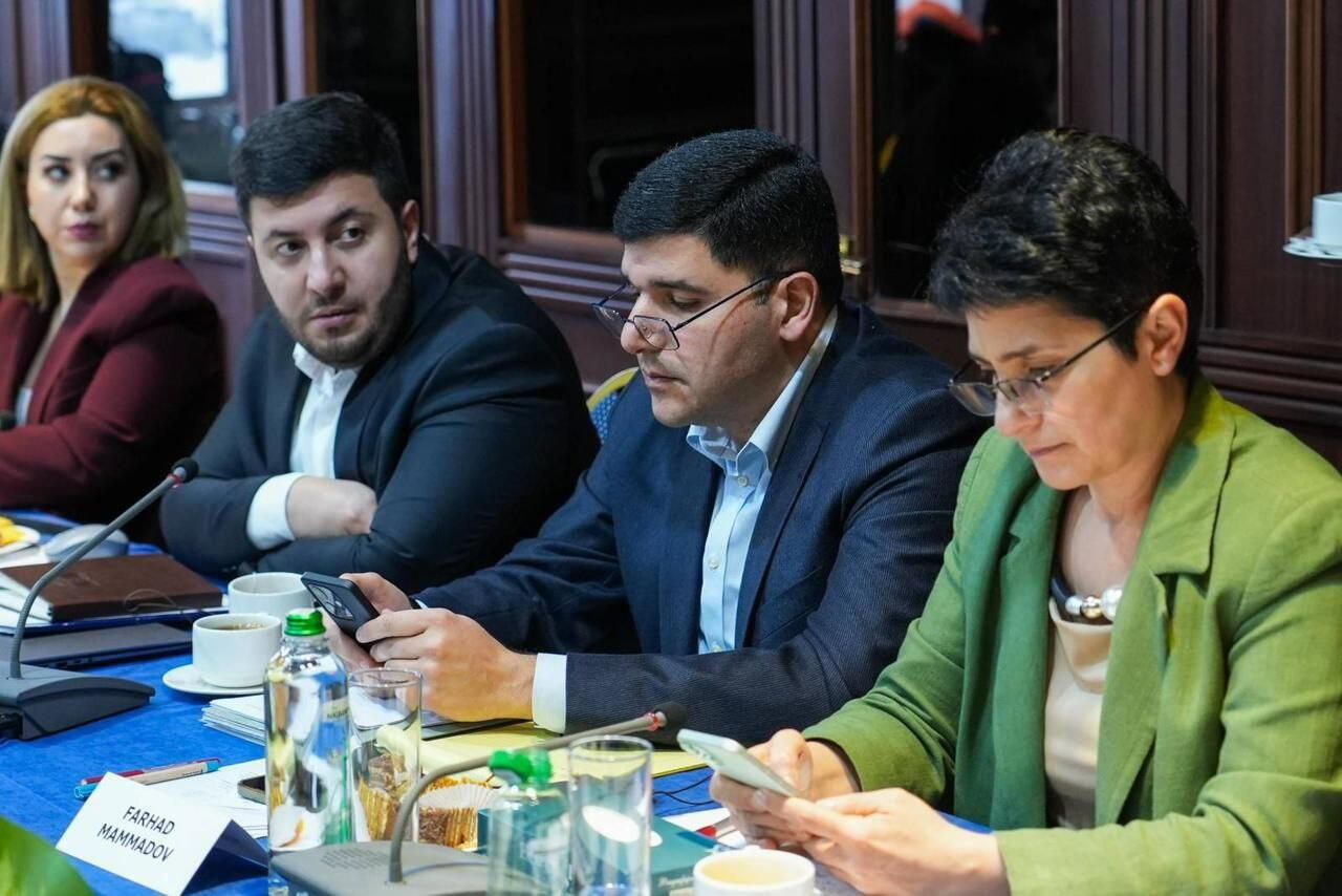 В Армении состоялся круглый стол с участием представителей гражданских обществ Азербайджана и Армении в рамках инициативы «Мост мира»