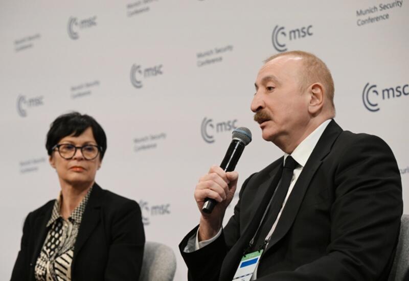 Президент Ильхам Алиев: Чтобы стать региональным транспортным узлом, необходимо поддерживать хорошие отношения с соседями