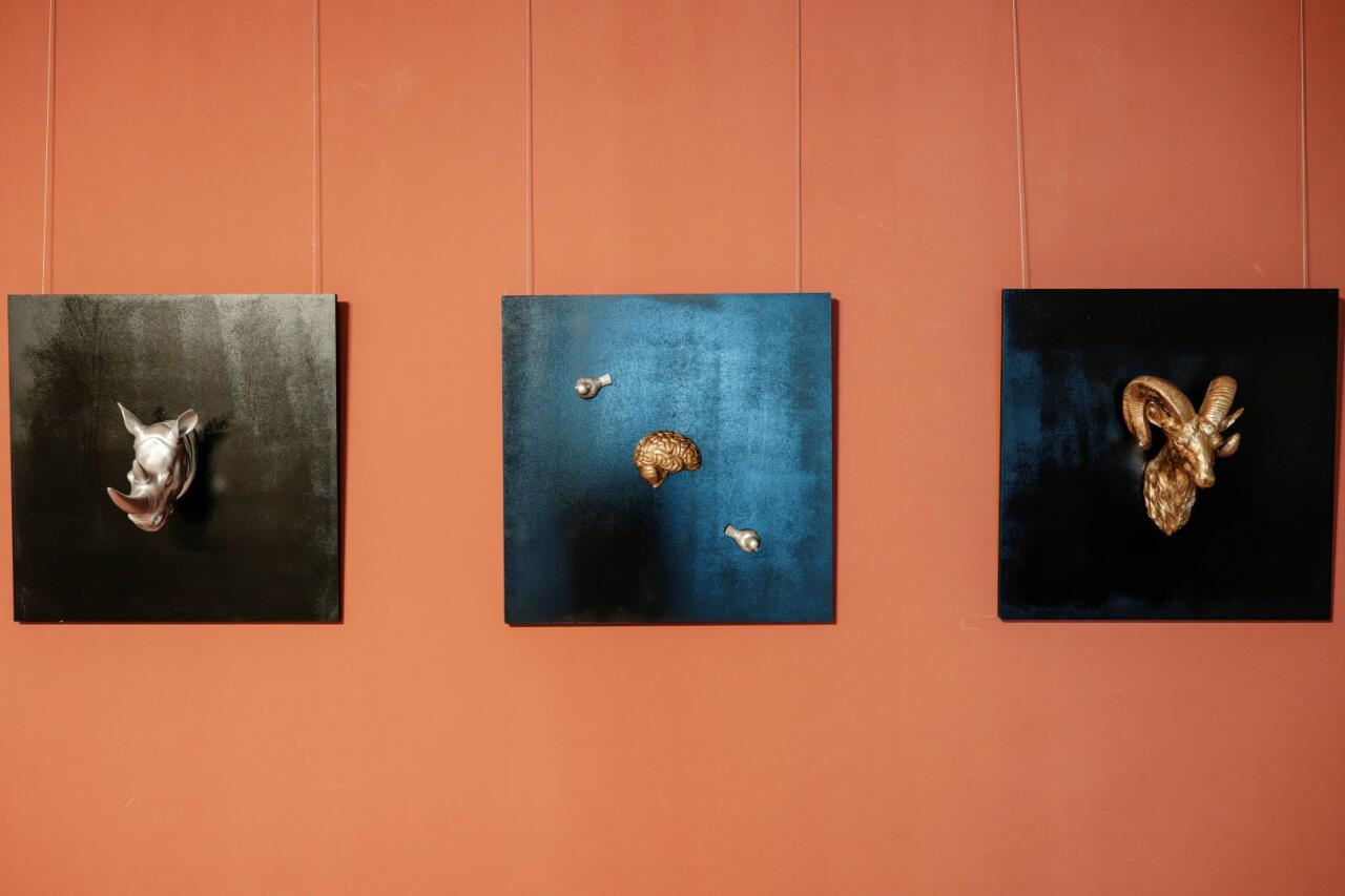 В Баку появились трещины во времени - "Антиномия" Эльчина Шамилли раздвигает границы восприятия