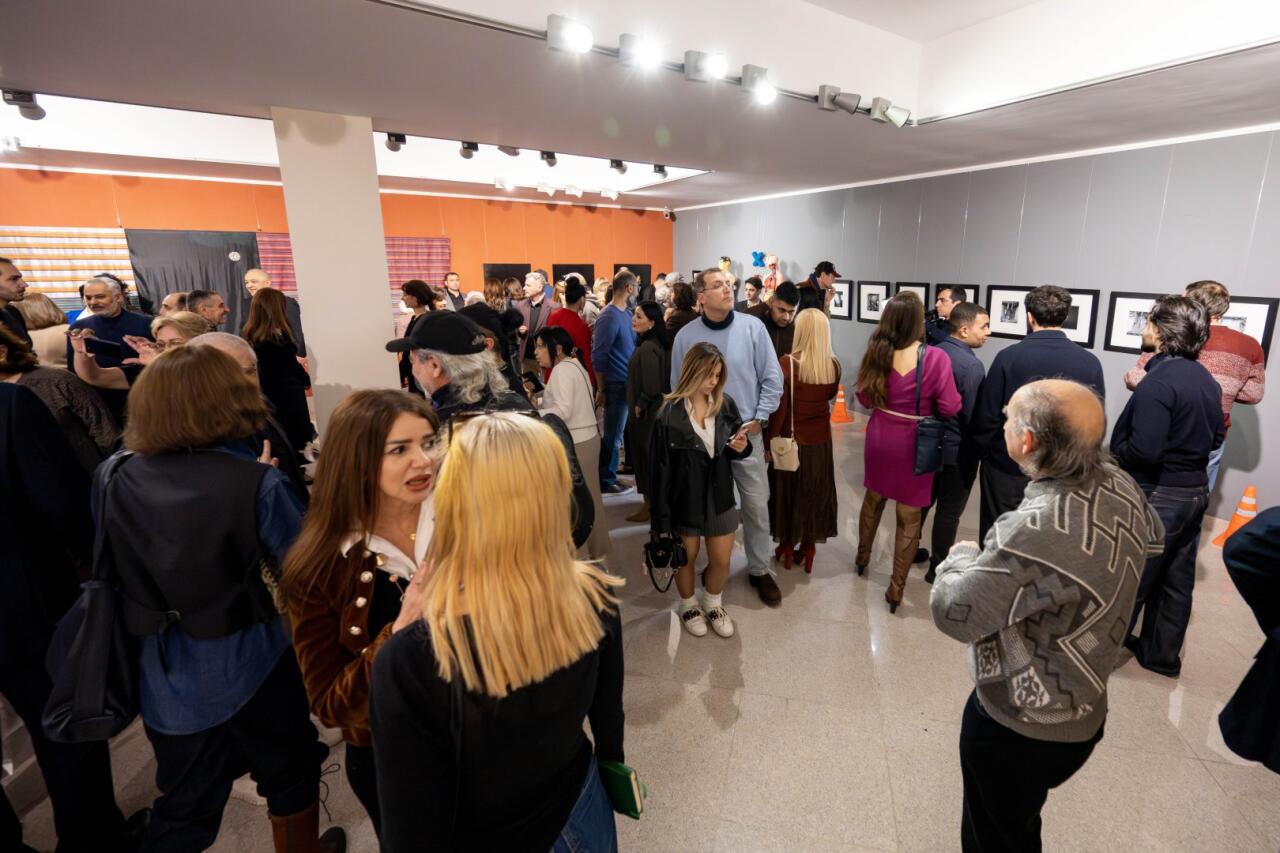 В Баку появились трещины во времени - "Антиномия" Эльчина Шамилли раздвигает границы восприятия