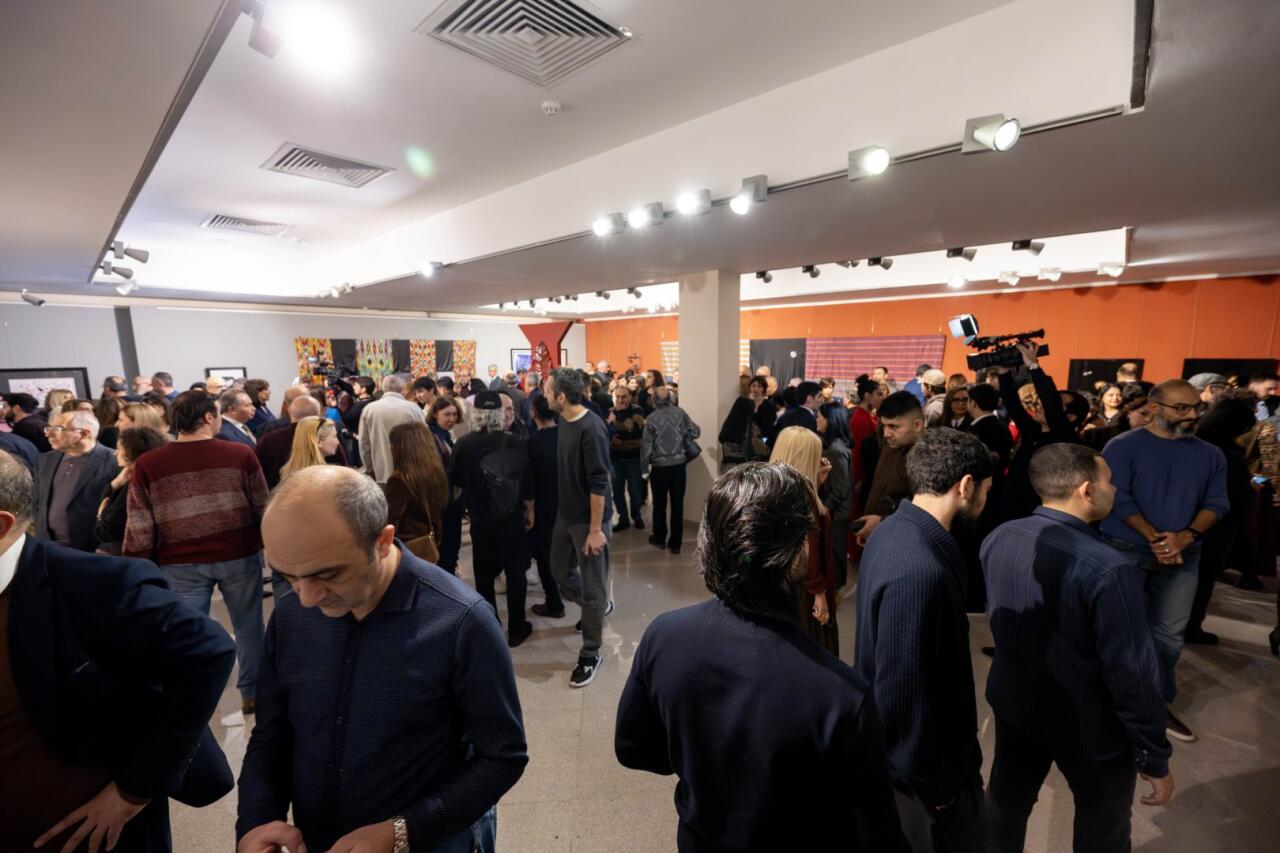 В Баку появились трещины во времени - "Антиномия" Эльчина Шамилли раздвигает границы восприятия