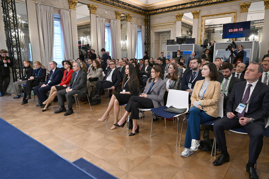 Президент Ильхам Алиев принял участие в панельных дискуссиях в Мюнхене