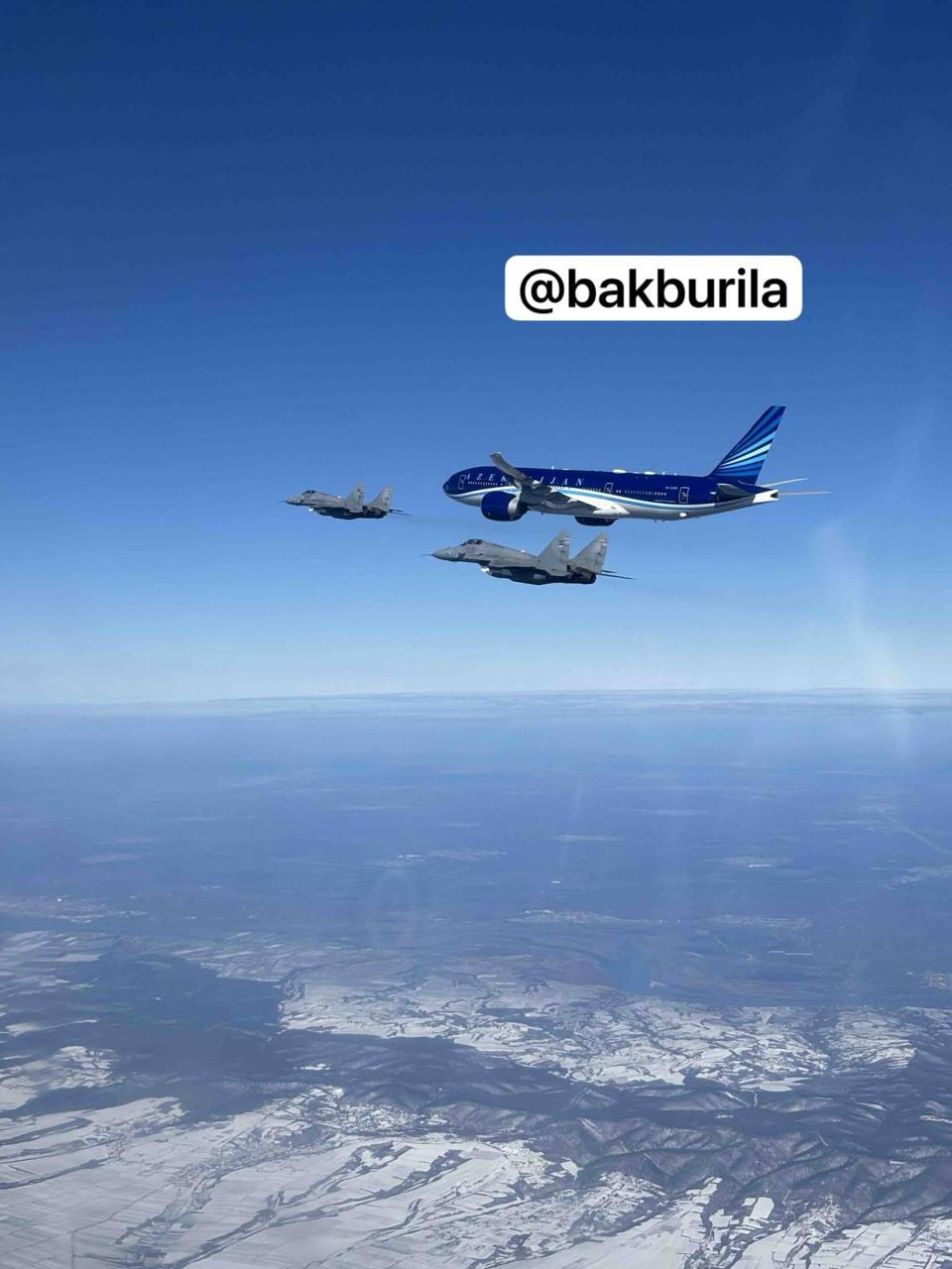 Истребители ВВС Сербии сопроводили самолет Президента Ильхама Алиева