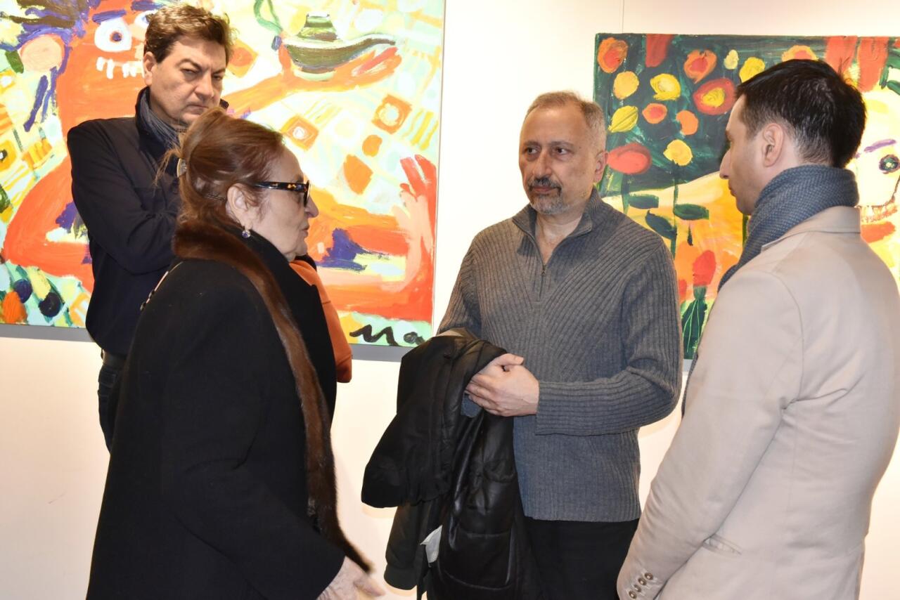 Свет, который не гаснет: в Баку открылась выставка памяти 33-летней художницы Марьям Алакбарли