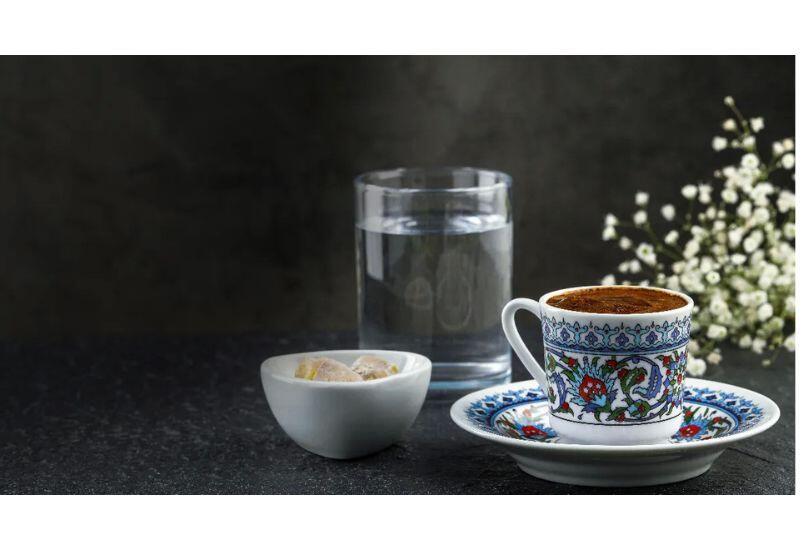 Лучшее начало дня - кофе или вода?