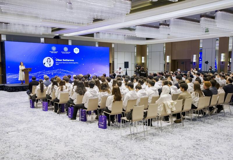 Ali təhsil müəssisələrində rəqəmsal bacarıqlar üzrə beynəlxalq təhsil proqramına start verilib