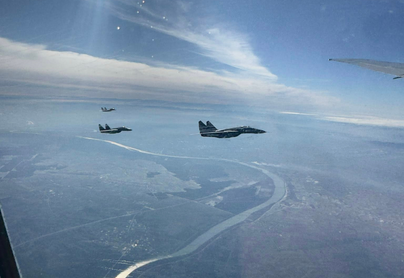 Serbiya qırıcıları Prezident İlham Əliyevin təyyarəsini müşayiət edib