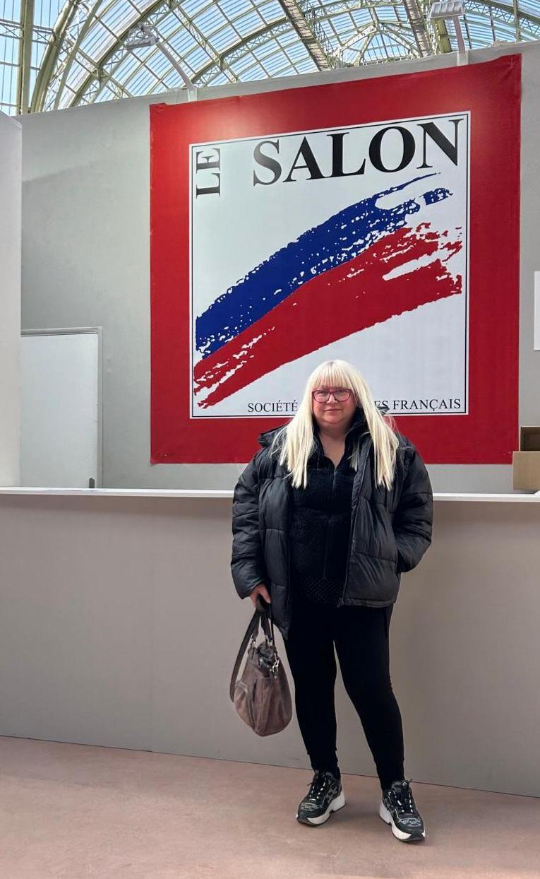 Картина азербайджанской художницы украсила главный арт-форум Парижа