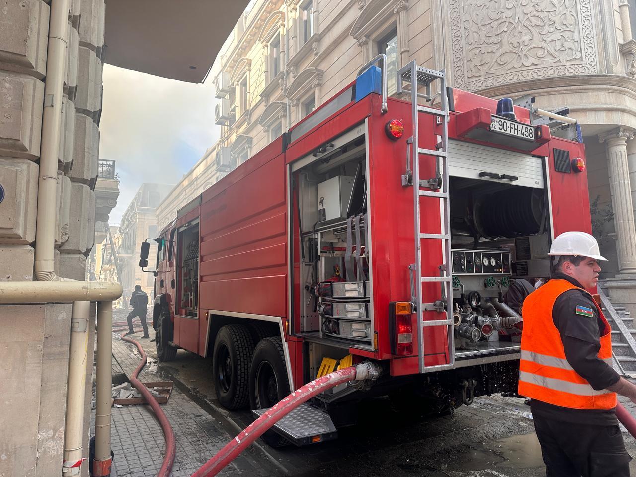 Пожар в центре Баку локализован