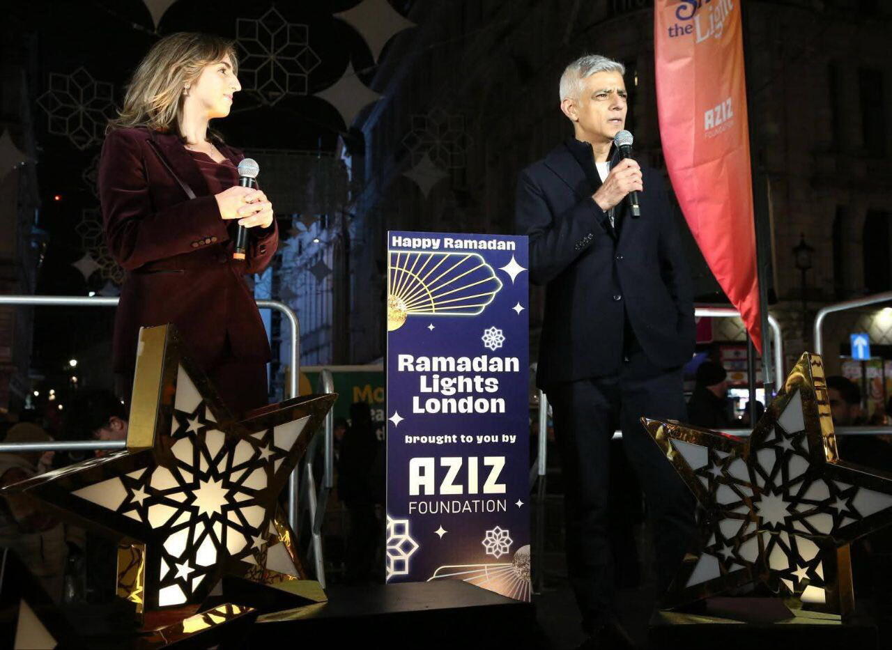 В Лондоне зажгли праздничные огни в честь наступающего Рамазана