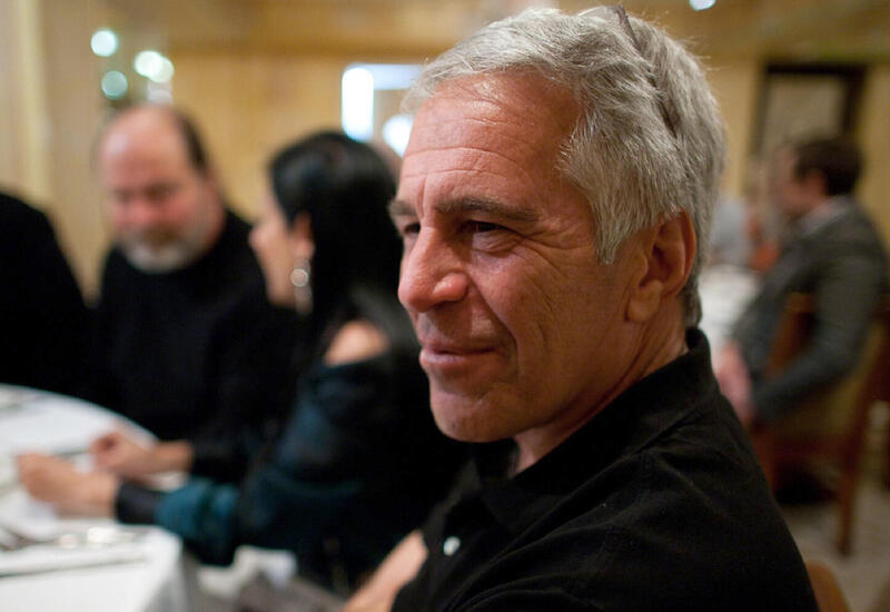 Стало известно, сколько человек лишились должностей после публикации файлов Эпштейна