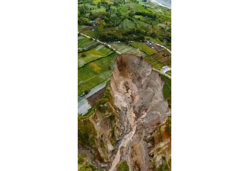 Грандиозные оползни в Индонезии