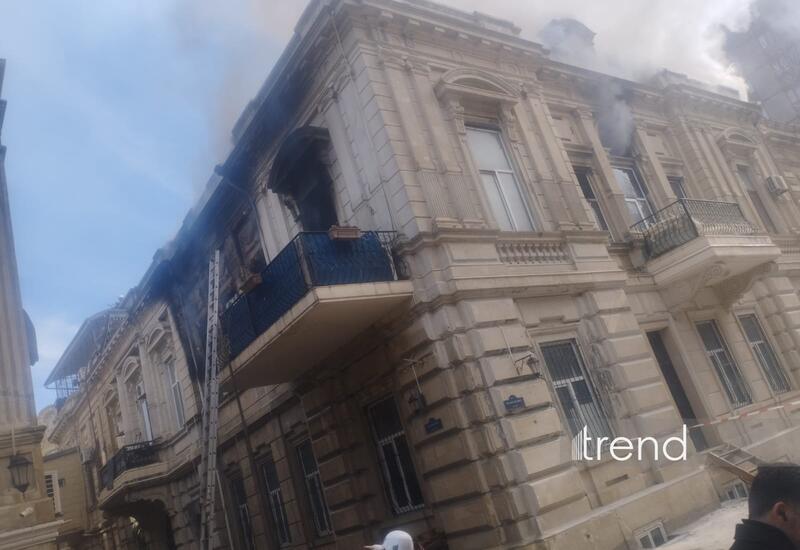 Bakının mərkəzindəki yanğın söndürüldü