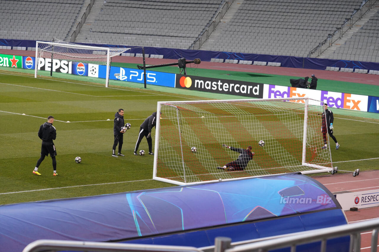 "Карабах" провел тренировку в преддверии матча с "Ньюкаслом"