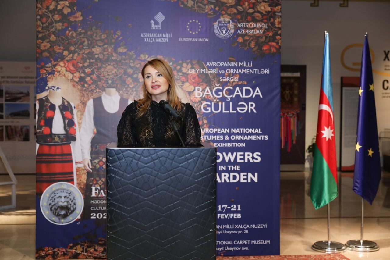 В Азербайджанском национальном музее ковра открылась выставка «Цветы в саду»