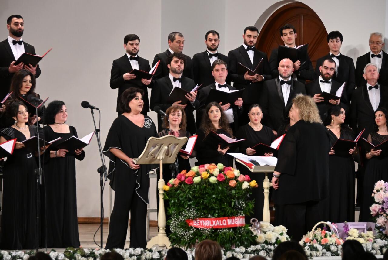 В Баку торжественно отметили юбилей народной артистки Гюльбаджи Имановой
