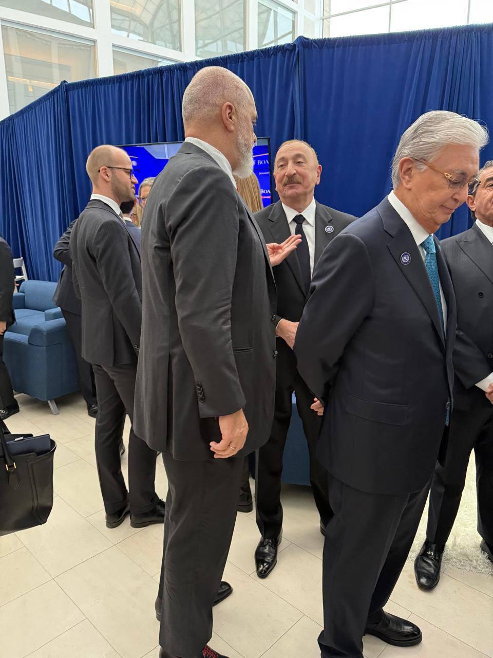 Президент Ильхам Алиев в кулуарах заседания Совета мира в Вашингтоне