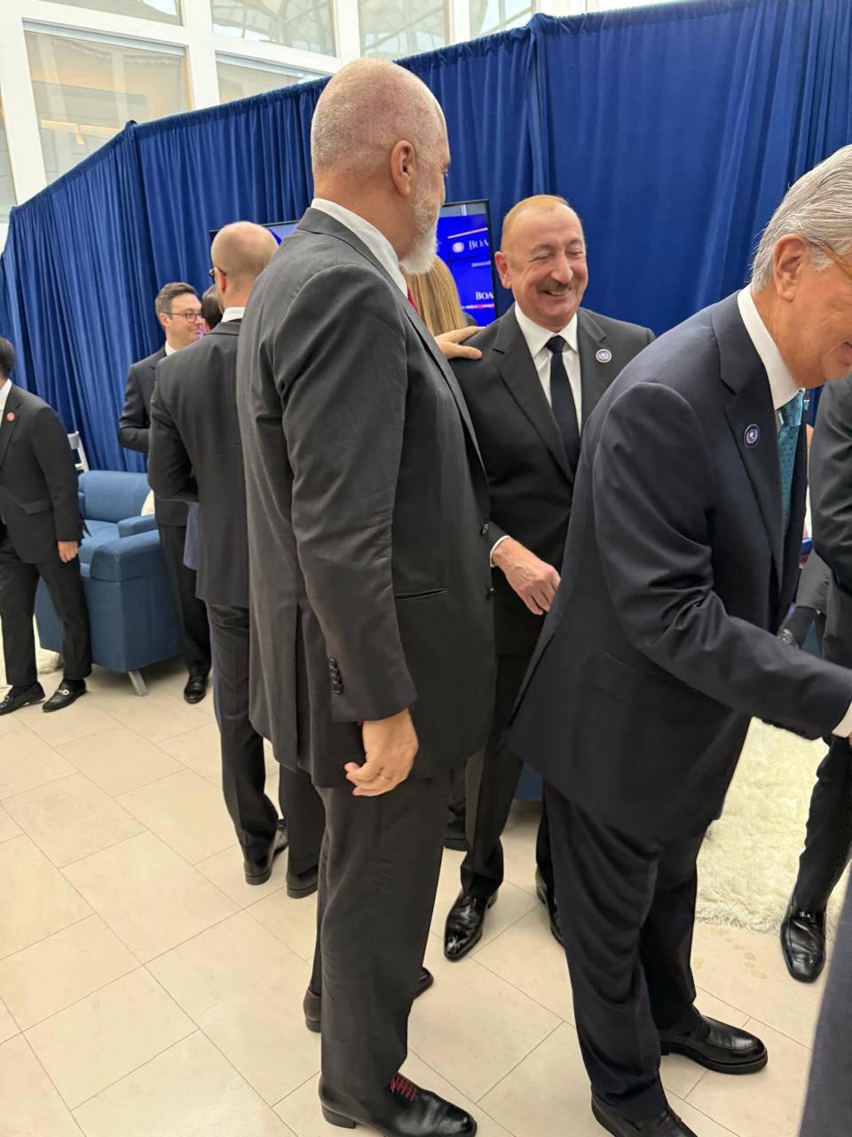 Президент Ильхам Алиев в кулуарах заседания Совета мира в Вашингтоне