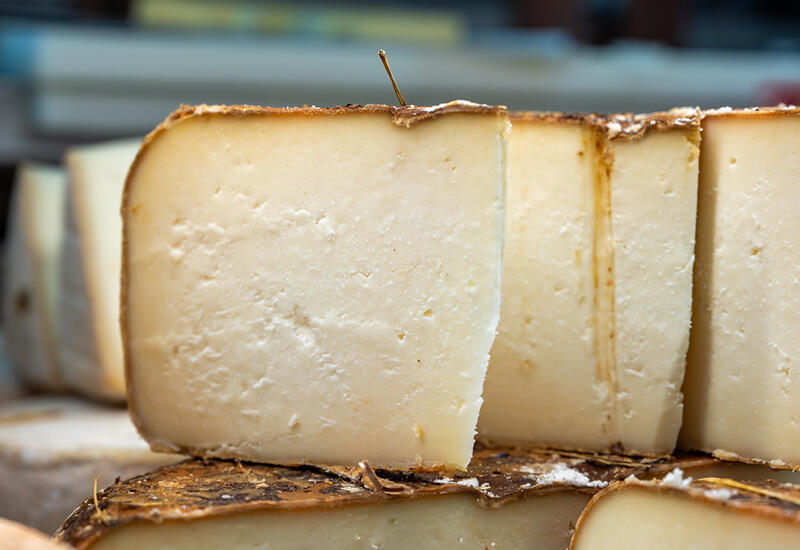 Как определить поддельную молочную продукцию?