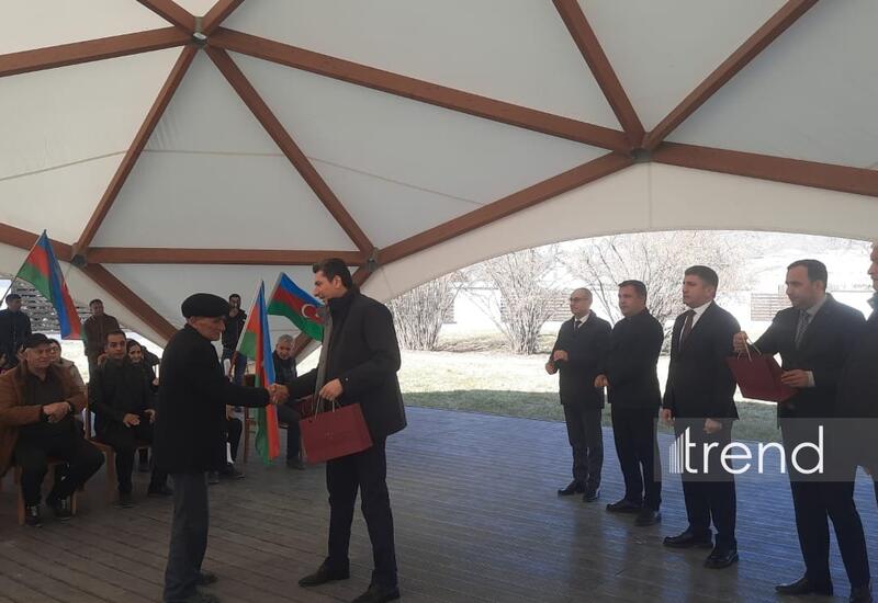 İlk köç karvanı Xanabad kəndinə çatıb, açarlar təqdim edilib