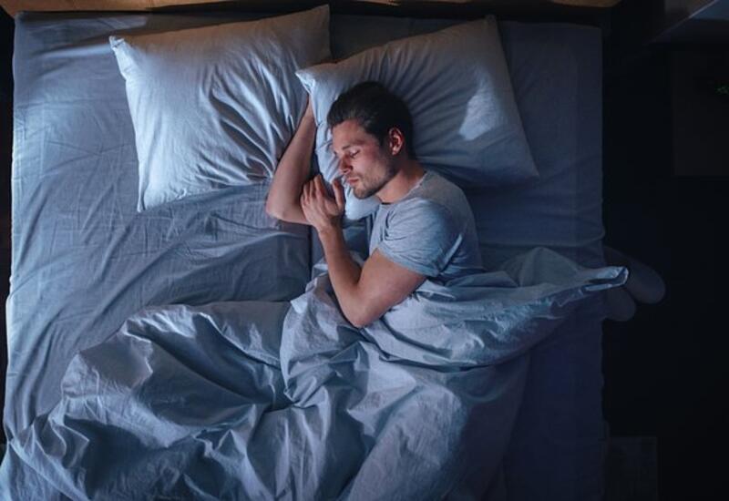 Выявлена неочевидная связь между качеством сна и питанием