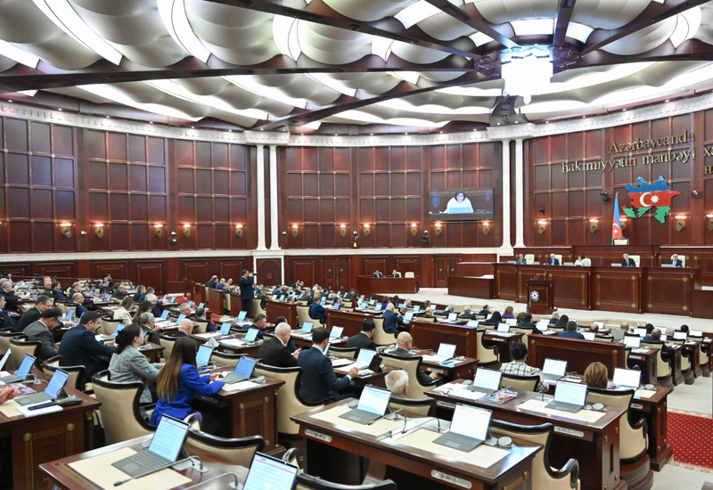 Bəzi deputatlara yeni vəzifə verildi