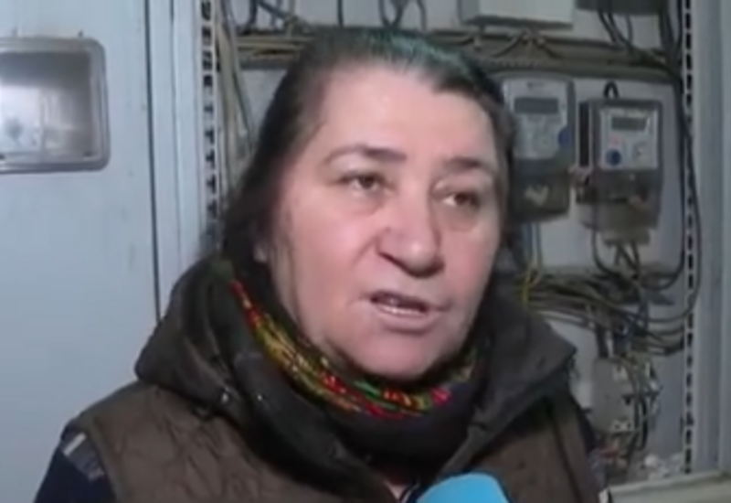 Məcburi köçkündən ev sahibinə 10 minlik “hədiyyə”