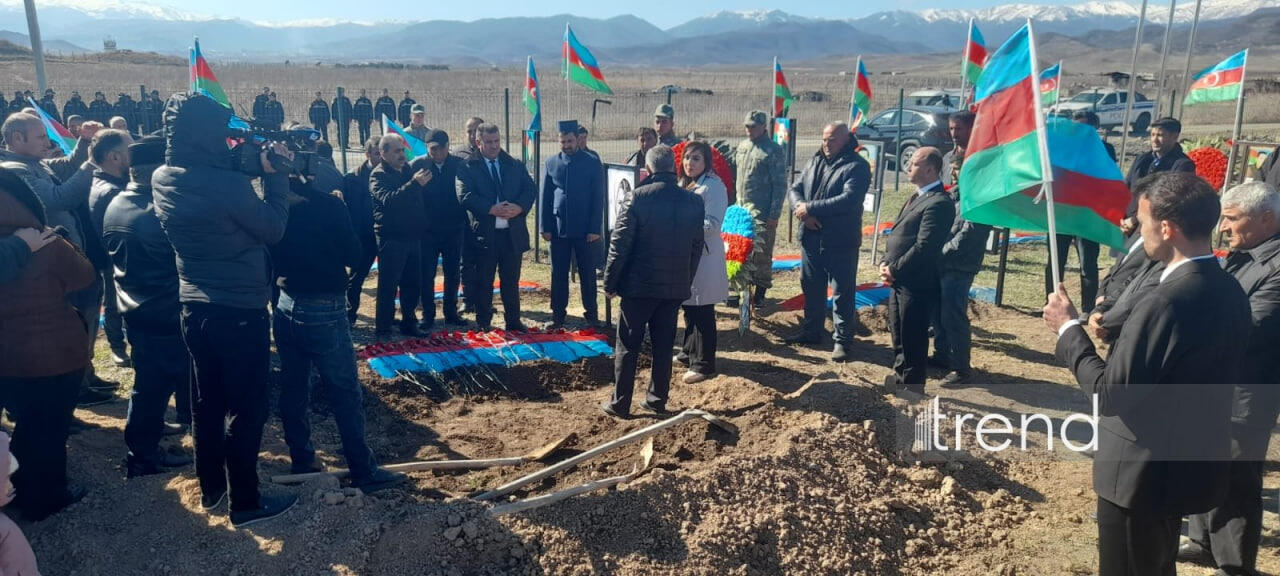 33 il itkin kimi qeydiyyatda olan şəhid Zibeydə Əhmədova dəfn edildi