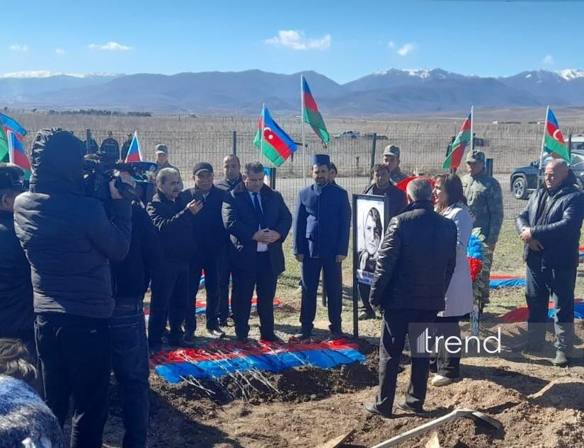 33 il itkin kimi qeydiyyatda olan şəhid Zibeydə Əhmədova dəfn edildi