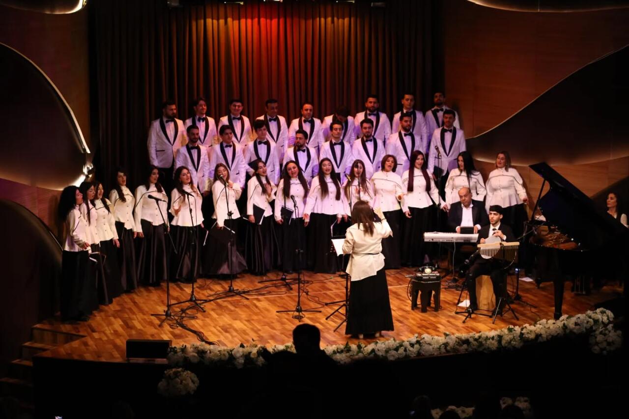 Костюмы и бутафория, сценки и хореографические этюды из азербайджанского кино