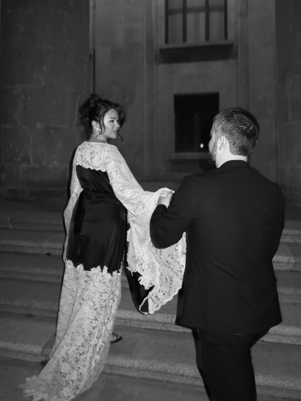 Блогер Наджиба поделилась элегантным вечерним образом