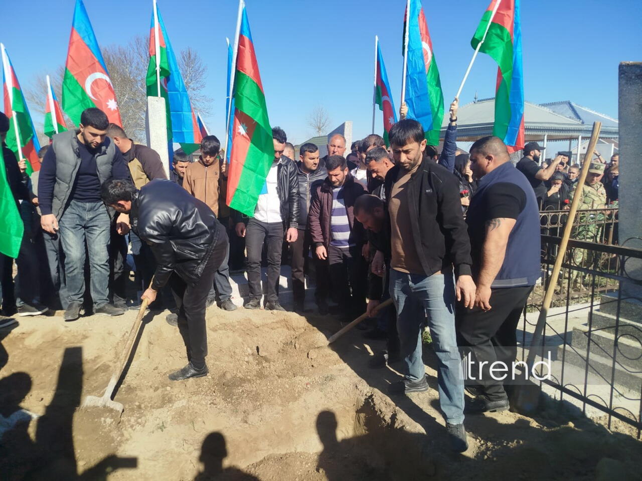 Считавшийся пропавшим без вести шехид Хидаят Велиев похоронен в Барде